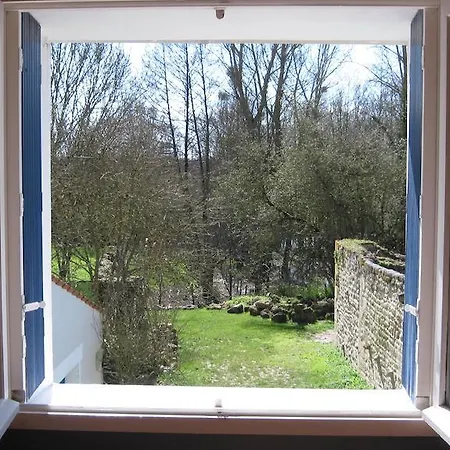 Bed & Breakfast Cynlyns Le Ruisseau Dans Le Marais Saint-Savinien