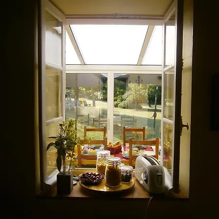 Bed & Breakfast Cynlyns Le Ruisseau Dans Le Marais Saint-Savinien