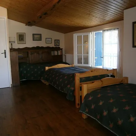 Cynlyns Le Ruisseau Dans Le Marais Bed & Breakfast *